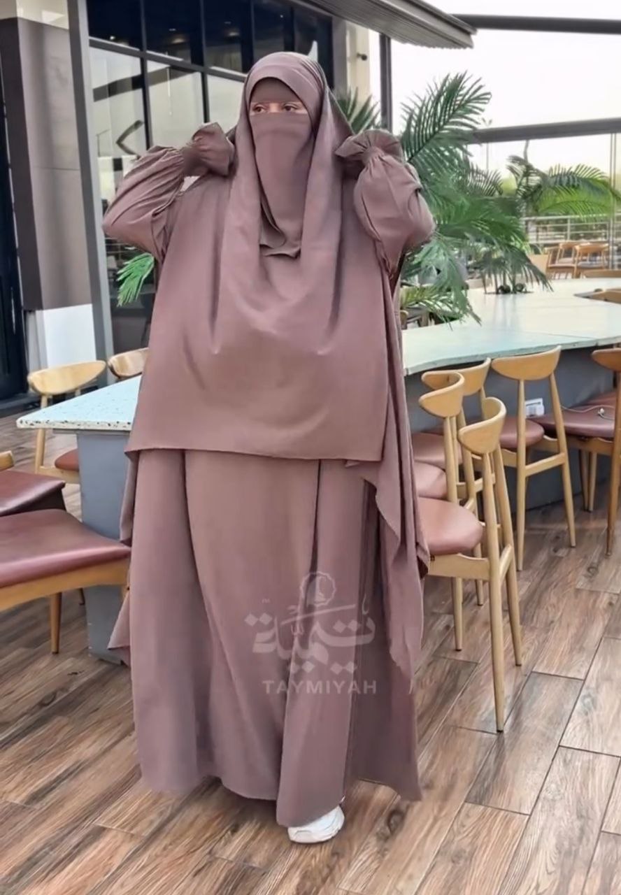 طقم الحياء (حجاب+ اسدال+ نقاب + قفازات)